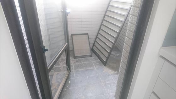 �y����βM��
