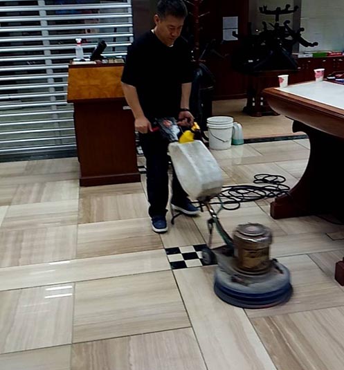 �y���ۧ��M�~�O�i-�j�z�ۦa�O����1